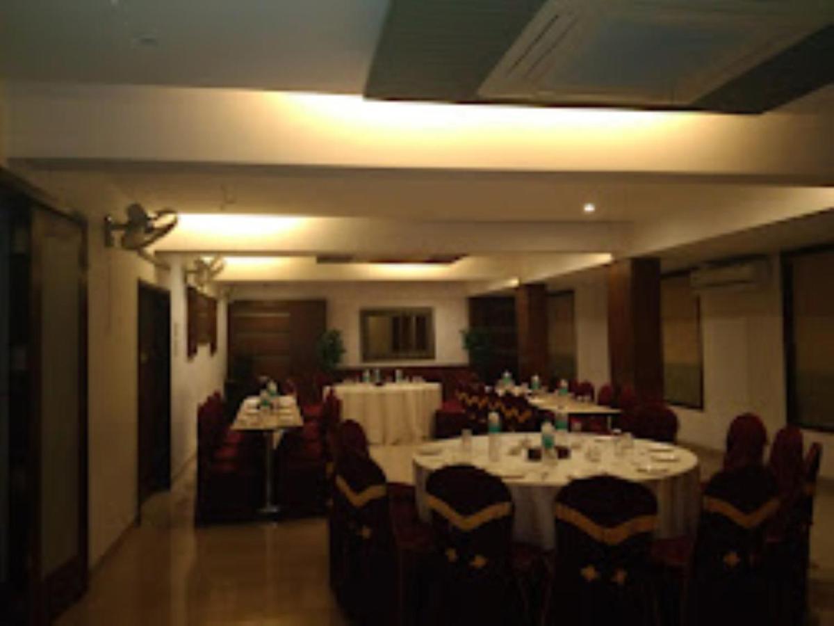 Hotel Sai Saya,Nashik Exterior photo